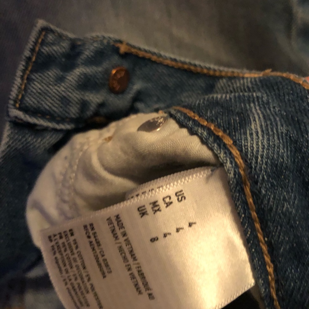 Mini shorts - Picture 3 of 3